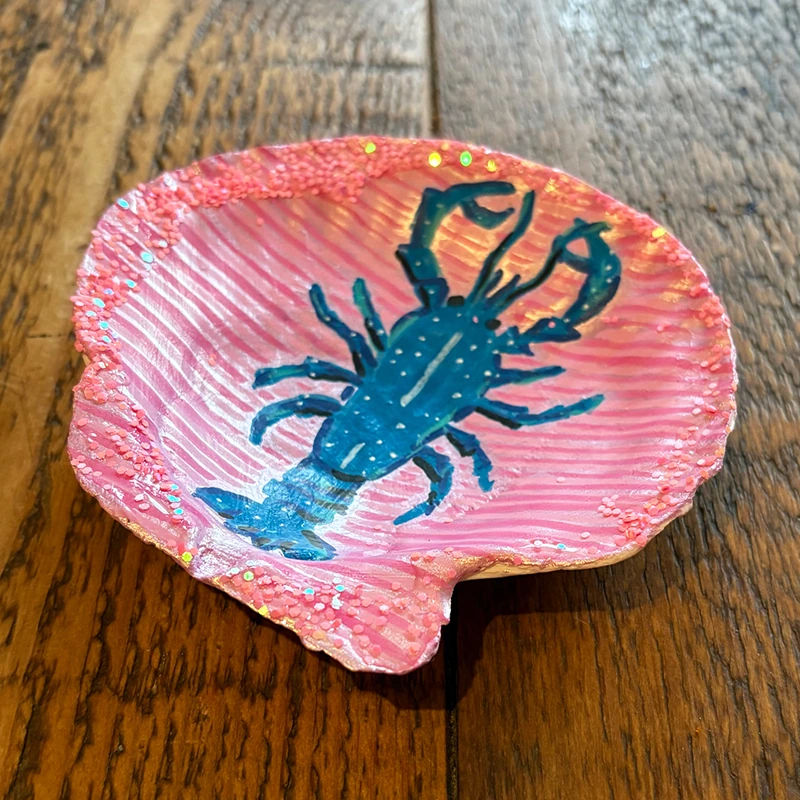 Künstlerische Arbeit aus dem Workshop 'Muschelkunst' in Ilkas Malschule